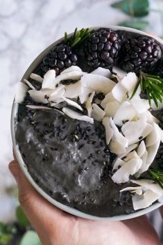10 Black Sesame Smoothie Bowl - 25 Smoothie Bowls To Blow Up Your Taste Buds