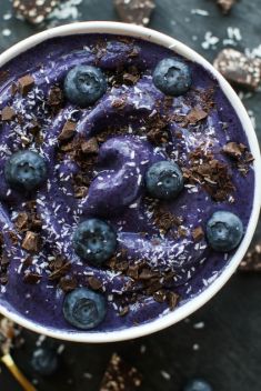 11 Blue Galaxy Smoothie Bowl - 25 Smoothie Bowls To Blow Up Your Taste Buds