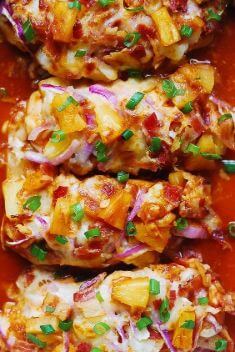 Bacon Pineapple BBQ Chicken with Red Onions and Mozzarella Cheese - 30 Incredibly Addictive BBQ Chicken Dishes