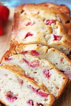 Cream Cheese Strawberry Banana Bread - 25 Easy And Healthy Strawberry Banana Recipes