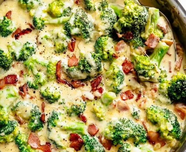 Creamy Garlic Parmesan Broccoli & Bacon