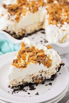 Frozen Butterfinger Cream Pie - 30 "Beyond-Delicious" Cream Pies You Should Try