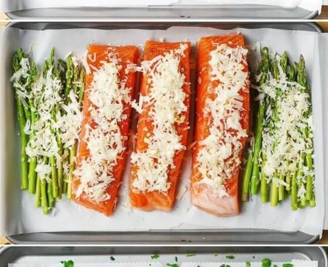 Garlic Parmesan Crusted Salmon and Asparagus