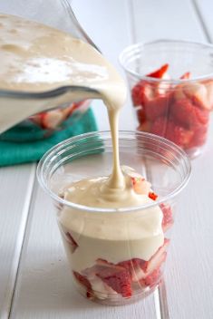 Mexican Strawberries and Cream Fresas con Crema - 30 Stunning Mexican Desserts and Snacks