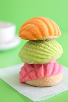 Mexican Sweet Buns Conchas - 30 Stunning Mexican Desserts and Snacks