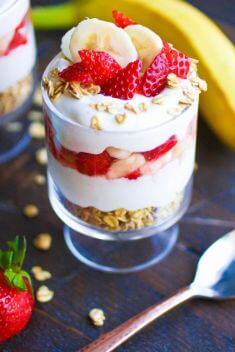 No Bake Strawberry Banana Cheesecake Parfaits - 25 Easy And Healthy Strawberry Banana Recipes