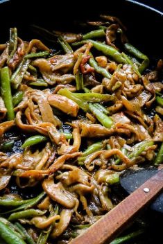 Oyster Mushroom and green bean stir fry - 25 Appetizing Recipes For Mushroom Stir Fry