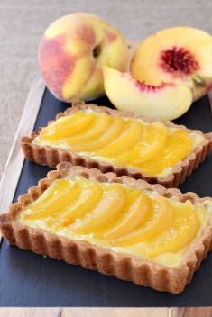 Peach and Custard Tart - 30 “Crave-Worthy” Tarts