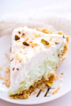 Pistachio Cream Pie - 30 "Beyond-Delicious" Cream Pies You Should Try