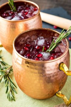 Pomegranate Rosemary Moscow Mule - Here Are What To Make with Pomegranate!