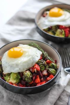 Rosemary Roasted Vegetable Breakfast Bowls - 25 Stunning Breakfast Bowls Loaded with Greens