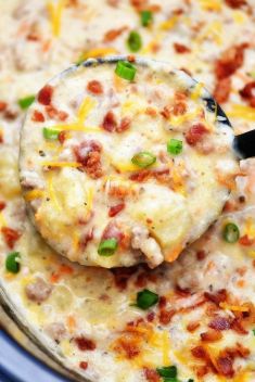 Slow Cooker Bacon Cheeseburger Soup - 30 Cheese Soups To Get You Hooked