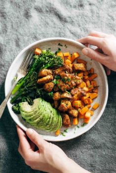 Spicy Sweet Potato Breakfast Bowls - 25 Stunning Breakfast Bowls Loaded with Greens