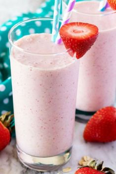 Strawberry Banana Breakfast Smoothie - 25 Easy And Healthy Strawberry Banana Recipes