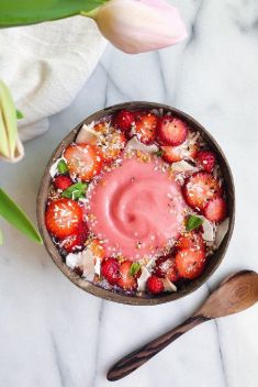 Strawberry Banana Smoothie Bowl - 25 Easy And Healthy Strawberry Banana Recipes