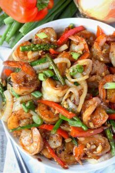 Sweet Chili Shrimp Stir Fry - 25 Savory Recipes For Shrimp Stir Fry