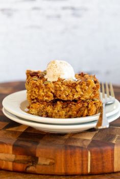 Vegan Pumpkin Baked Oatmeal - 30 “Must-Save” Recipes For Baked Oatmeal