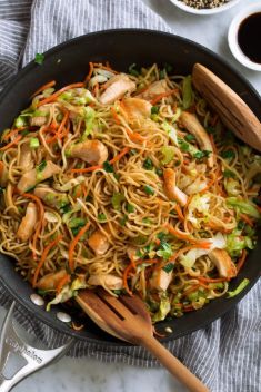 Chicken Chow Mein - 25 Chinese Noodle Dishes That Will Drive You Crazy