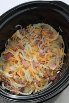 Crock Pot Cheesy Potato Ham Casserole - 30 Fabulous Dinners With Slow Cooker Potatoes