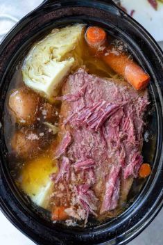 Crockpot Corned Beef and Cabbage - 30 Best Dinners With Crock Pot Beef