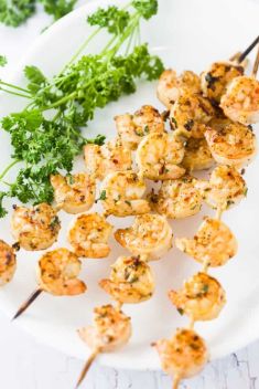 Lemon Garlic Shrimp - 30 Ridiculously Good Recipes For Shrimp Skewers