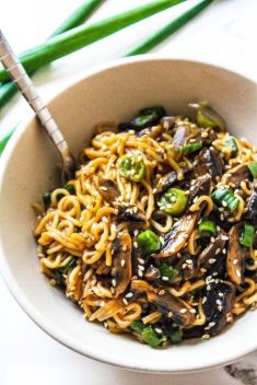 Mushroom Ramen or Maggi Noodles - 25 Chinese Noodle Dishes That Will Drive You Crazy