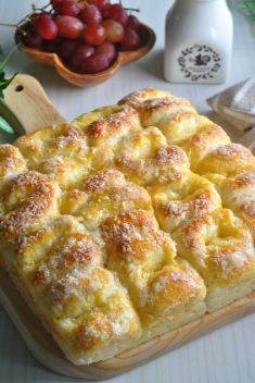 Old School Butter Sugar Pull Apart Bread - 30 Fabulous Recipes For Bread That Will Make Your Day