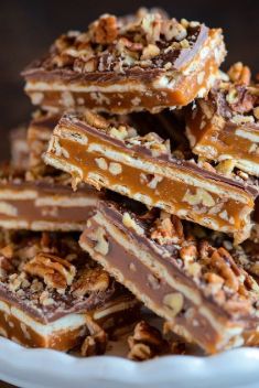 Pecan Caramel Bars - Here Are 30 Best Things To Make with Pecans