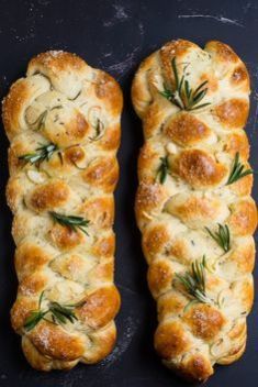Rosemary Garlic Challah Bread - 30 Fabulous Recipes For Bread That Will Make Your Day