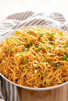 Sesame Garlic Ramen Noodles - 25 Chinese Noodle Dishes That Will Drive You Crazy