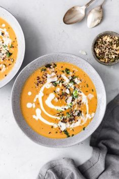 Simple Curried Butternut Squash Soup - 30 Best Curry Soups To Blow Up Your Taste