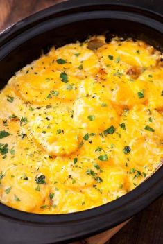Slow Cooker Cheesy Scalloped Potatoes - 30 Fabulous Dinners With Slow Cooker Potatoes