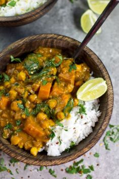 Sweet Potato Chickpea and Spinach Curry - 30 Stunning Recipes For Vegan Curry