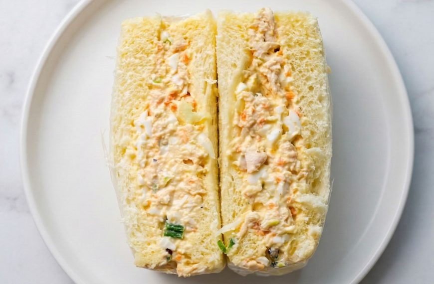 Creamy Egg and Chicken Salad Sandwich